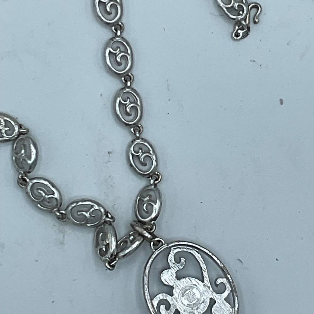 “GIVENCHY” VINTAGE Designer Statement Piece Costume Jewellery. - Picture 7 of 14